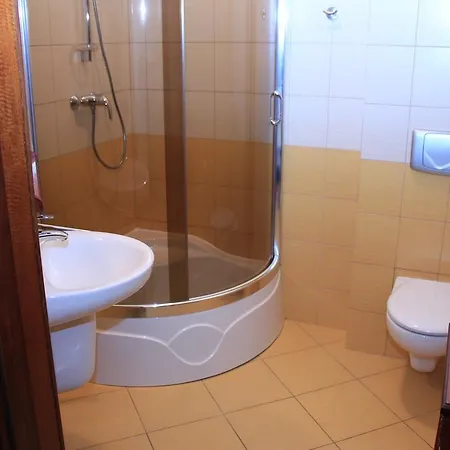 Piastowska Bed & Breakfast