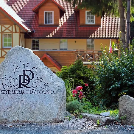 Piastowska Bed & Breakfast 3*