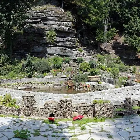 Piastowska Bed & Breakfast 3*