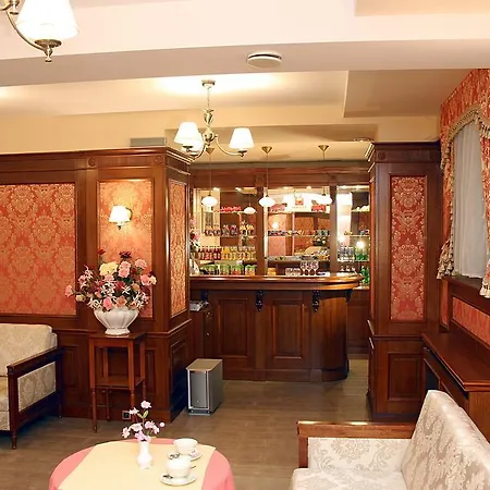 Piastowska 住宿加早餐酒店 3*