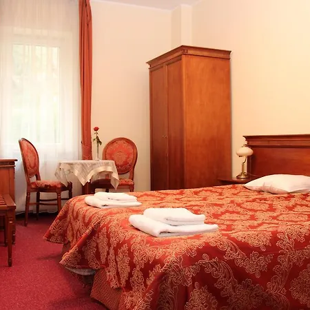 住宿加早餐酒店 Piastowska 3*