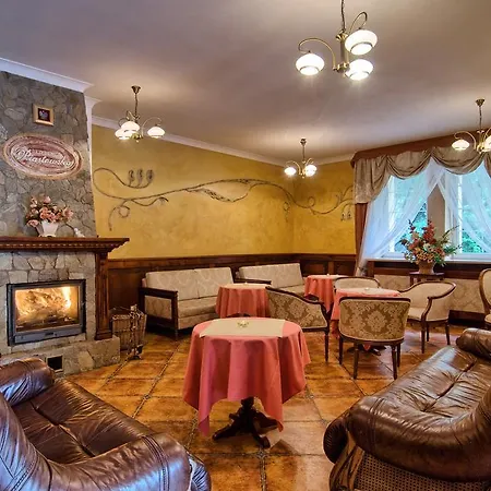Piastowska Bed & Breakfast