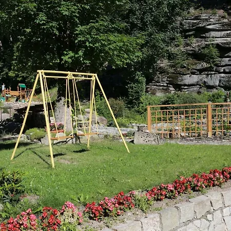 Piastowska 3* 斯克拉斯卡波伦巴